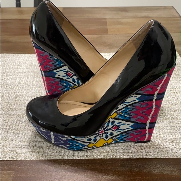 Steve Madden round toe black w/multicolor platform - Picture 11 of 11